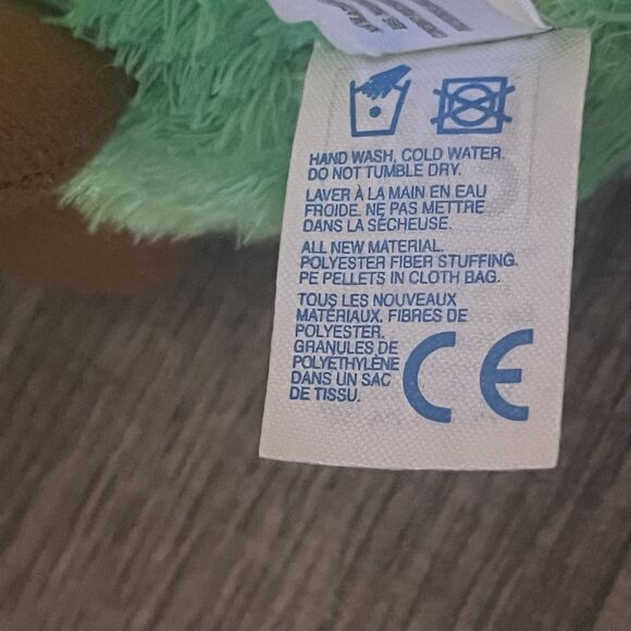 2007 Very Hungry Caterpillar Plush The World of Eric Carle 10 inches long - Picture 7 of 9